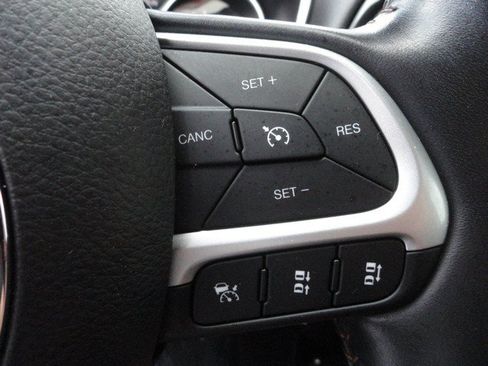 Used 2021 Jeep Compass Limited AWD/4WD image 18