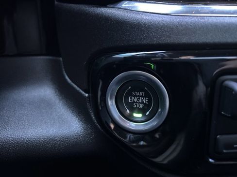 Used 2024 GMC Sierra 3500 SLE w/ SLE Convenience Package image 28