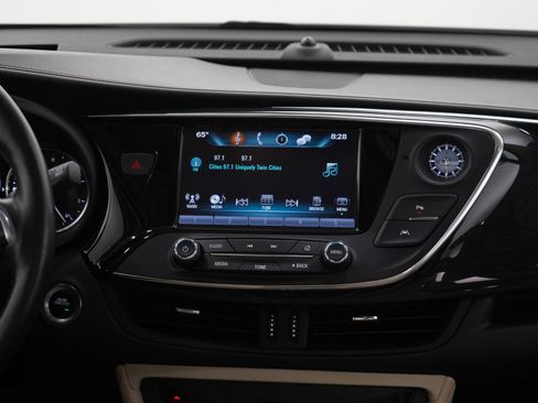 Used 2018 Buick Envision Premium image 14