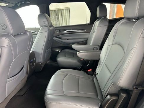 Used 2023 Buick Enclave Essence AWD/4WD image 27