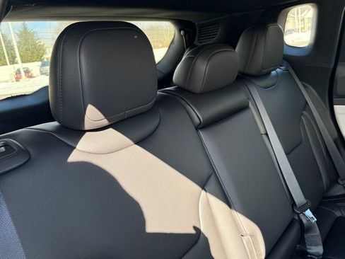 New 2026 Jeep Compass Limited image 30