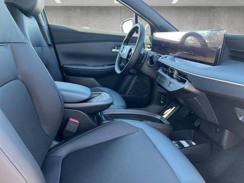 New 2026 Nissan Leaf SV+ w/ Floor Mat Package (SV+) FWD image 24