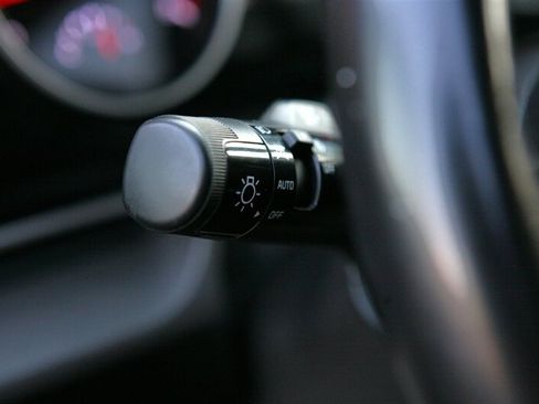 Used 2022 Kia Carnival SX image 12