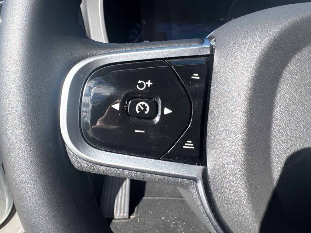 Used 2026 Volvo XC60 B5 Plus AWD/4WD image 12