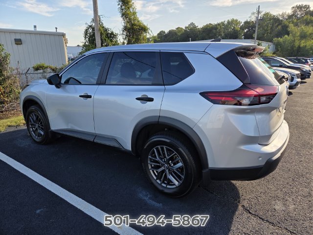 Used 2024 Nissan Rogue S FWD image 6