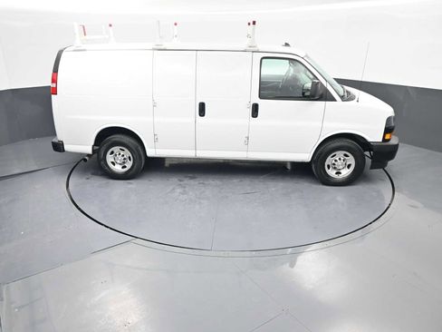 Used 2020 Chevrolet Express 2500 image 29