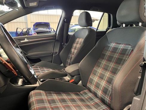 Used 2019 Volkswagen GTI SE image 22