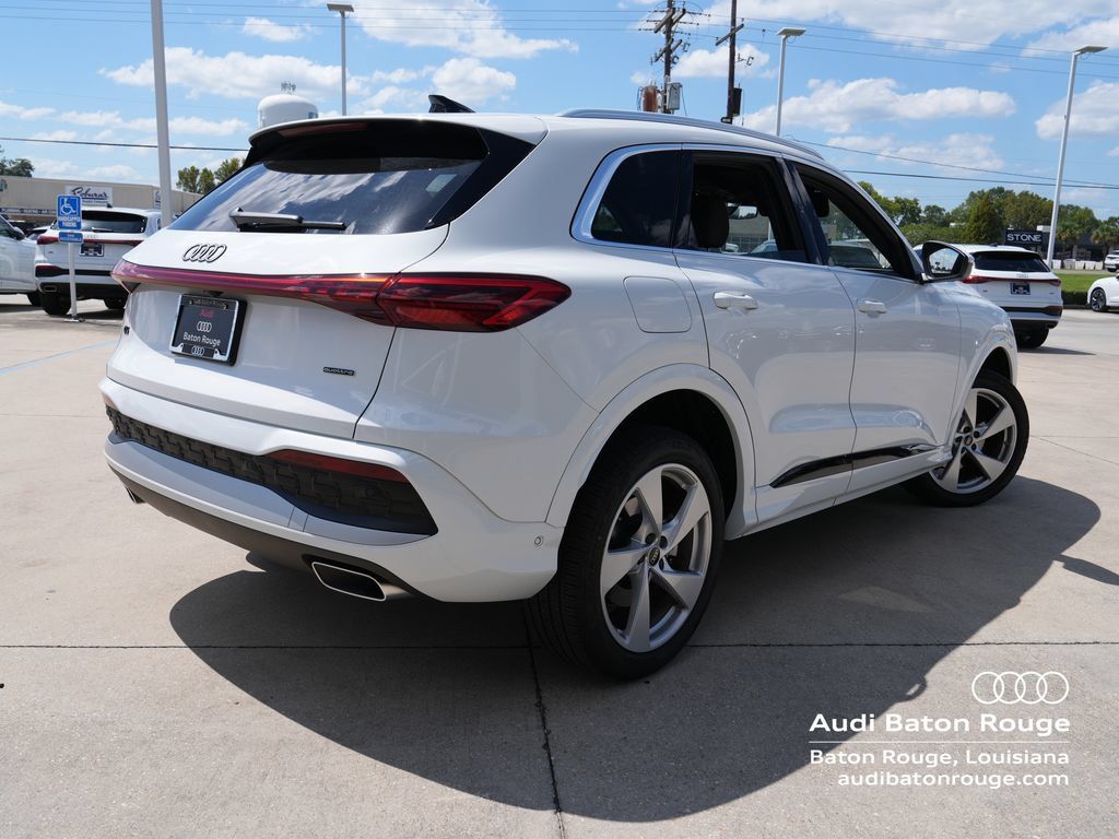 Used 2025 Audi Q5 Premium Plus w/ Premium Plus AWD/4WD image 5