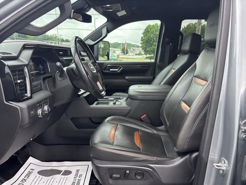 Used 2024 GMC Sierra 2500 AT4 w/ AT4 Preferred Package AWD/4WD image 25