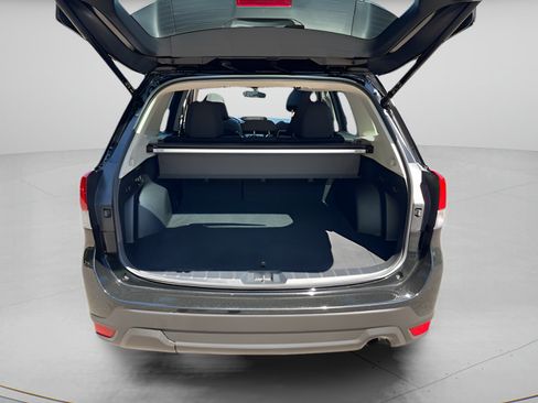 Used 2023 Subaru Forester Premium AWD/4WD image 10