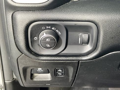 Used 2022 RAM 1500 Big Horn image 10