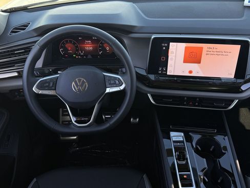 New 2026 Volkswagen Atlas Peak Edition image 15