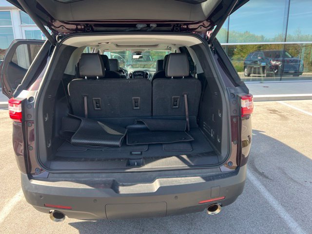Used 2018 Chevrolet Traverse LT w/ LPO, Black Accent Package AWD/4WD image 15