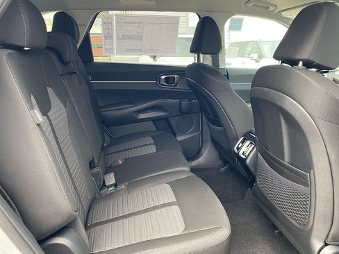 New 2026 Kia Sorento LX FWD image 25