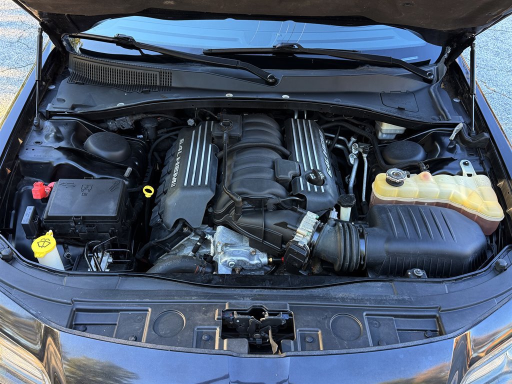 Used 2013 Chrysler 300 SRT8 w/ Harman Kardon Audio Group RWD image 9
