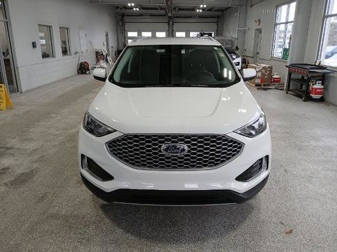 Certified 2023 Ford Edge SEL w/ Convenience Package image 3