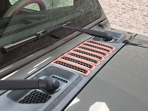 Used 2020 Jeep Wrangler Unlimited Sport AWD/4WD image 10