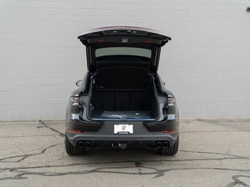 New 2026 Porsche Cayenne Coupe image 14