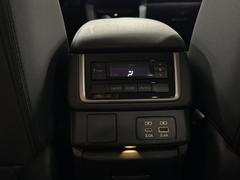 New 2026 Subaru Ascent Premium AWD/4WD image 33