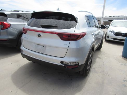 Used 2020 Kia Sportage EX FWD image 3