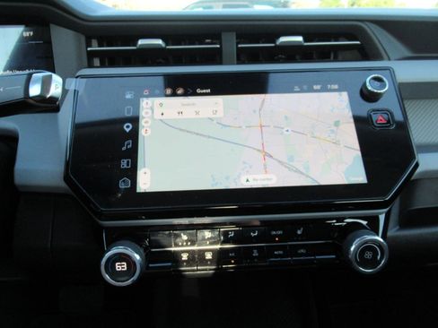 New 2027 Chevrolet Bolt LT w/ Comfort Package FWD image 24