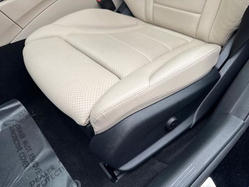 Used 2020 Mercedes-Benz C 300 4MATIC Sedan image 17