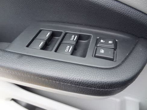 Used 2017 Honda Pilot Touring image 21