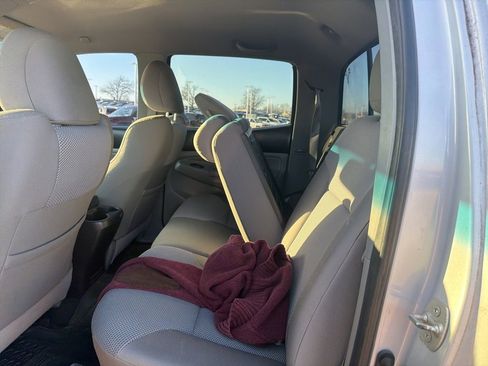Used 2012 Toyota Tacoma 4x4 Double Cab image 22