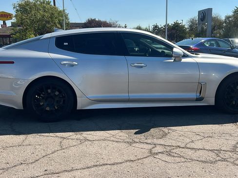 Used 2018 Kia Stinger AWD/4WD image 4