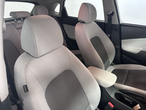 Used 2022 Hyundai Kona SE image 37