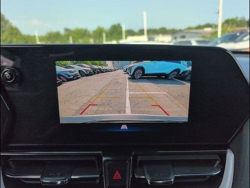 Used 2025 Chevrolet TrailBlazer LT w/ Driver Confidence Package image 19