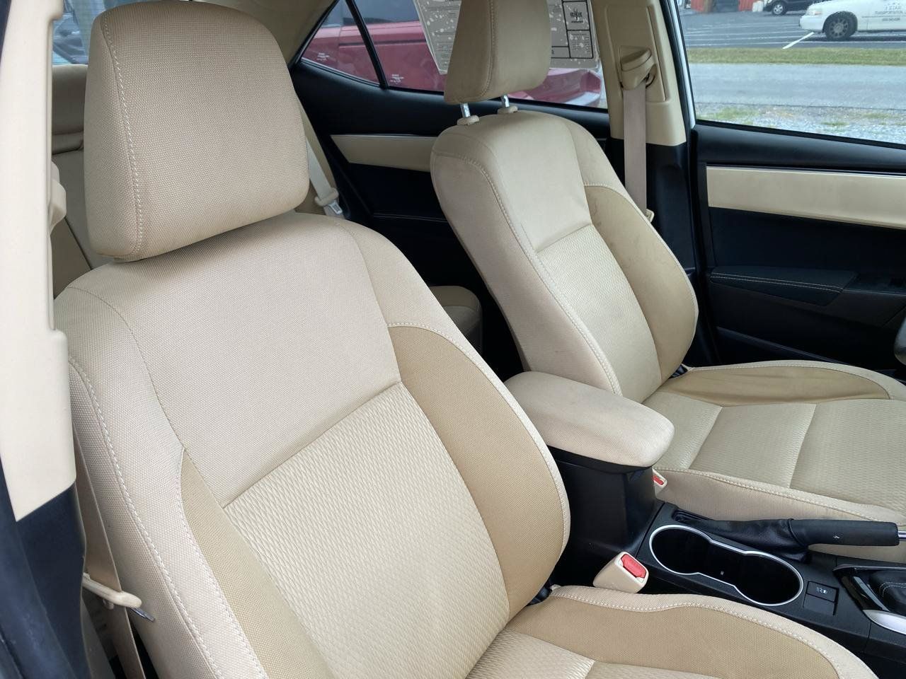 Used 2018 Toyota Corolla LE FWD image 9