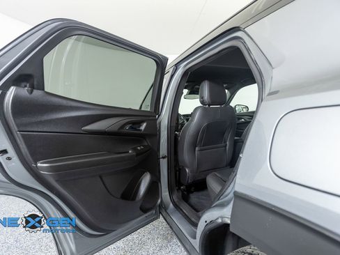 Used 2023 Chevrolet TrailBlazer RS FWD image 24