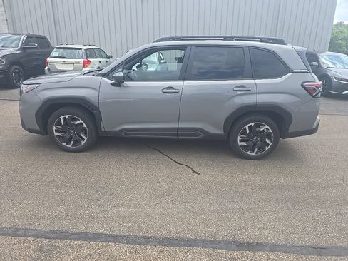 Used 2025 Subaru Forester Limited w/ Popular Package #1 AWD/4WD image 7