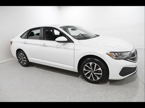 Used 2024 Volkswagen Jetta S FWD image 1