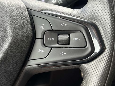 Used 2024 Chevrolet Trax LS w/ LS Convenience Package FWD image 20