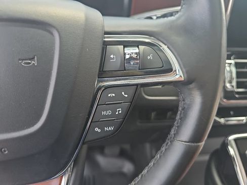 Used 2021 Lincoln Navigator Reserve w/ Luxury Package AWD/4WD image 29