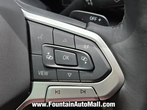 Used 2025 Volkswagen Atlas SEL Premium R-Line AWD/4WD image 23