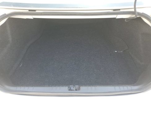 Used 2013 Chevrolet Impala LS FWD image 9