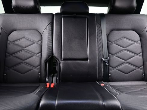 Used 2024 Volkswagen Atlas Cross Sport SE image 16