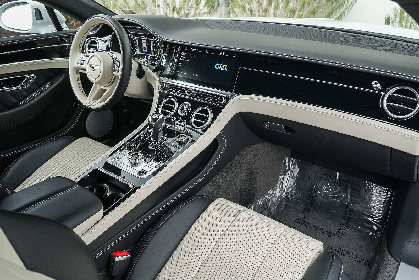 Used 2024 Bentley Continental GT V8 AWD/4WD image 2