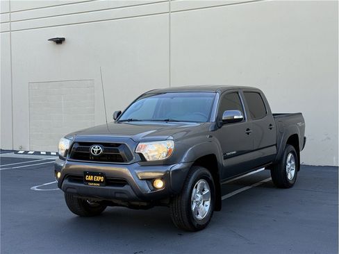 Used 2014 Toyota Tacoma PreRunner image 4