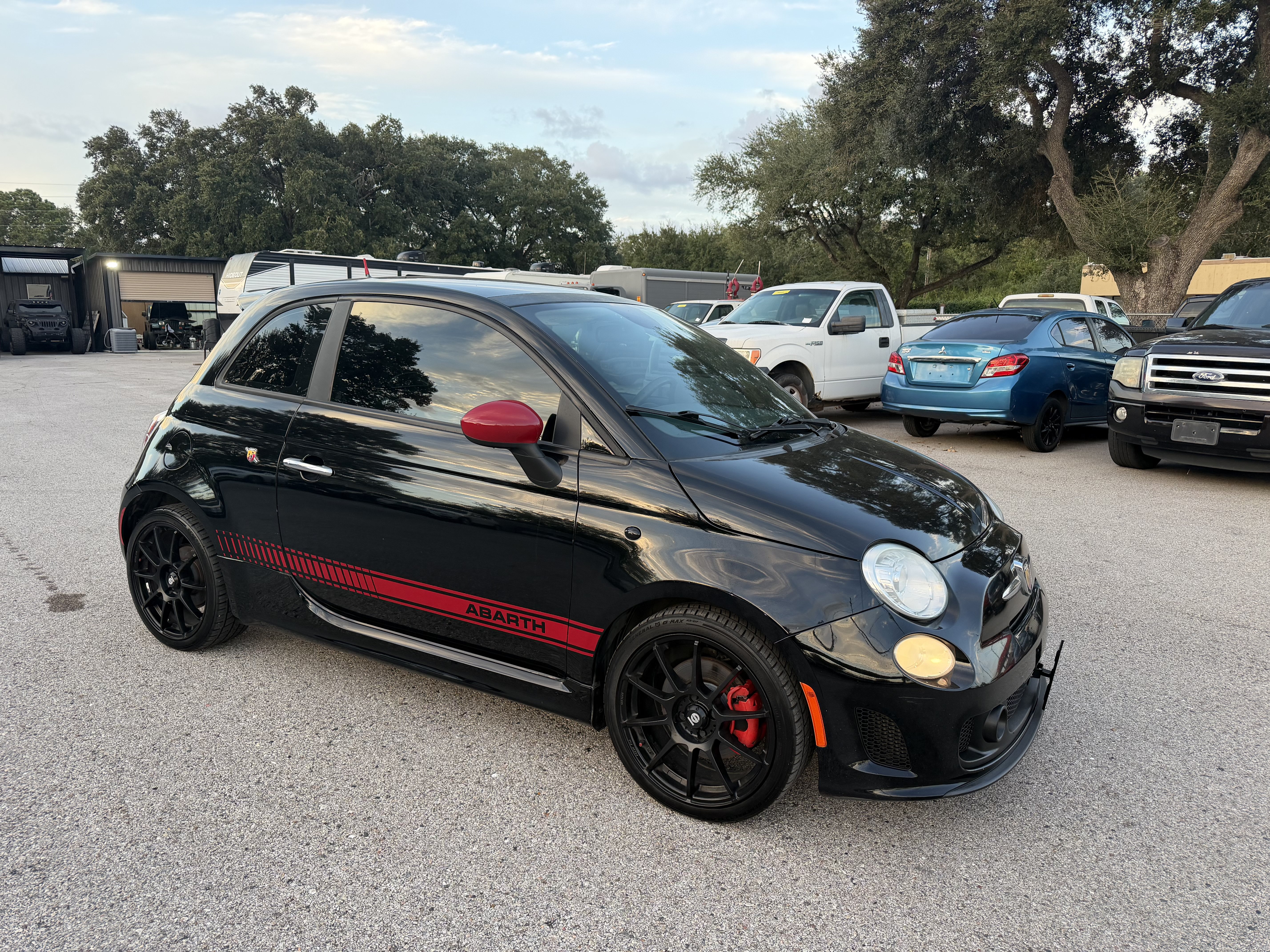 Used 2015 FIAT 500 Abarth w/ Beats Audio Package FWD image 2
