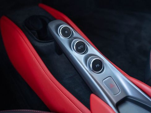 Used 2021 Ferrari F8 Tributo image 53