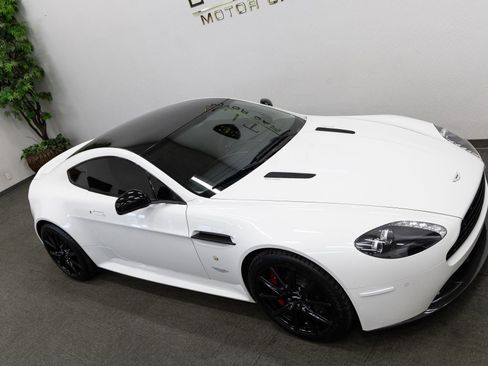 Used 2011 Aston Martin V8 Vantage S RWD image 23