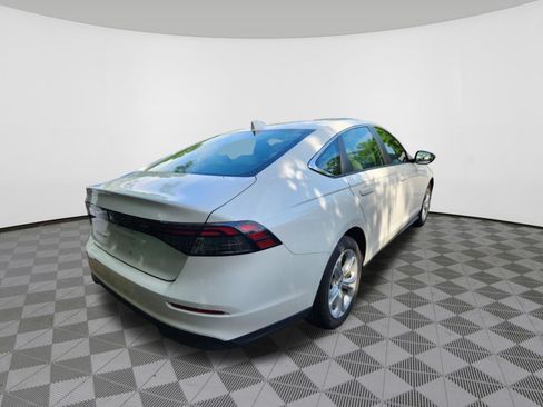Used 2023 Honda Accord LX image 4