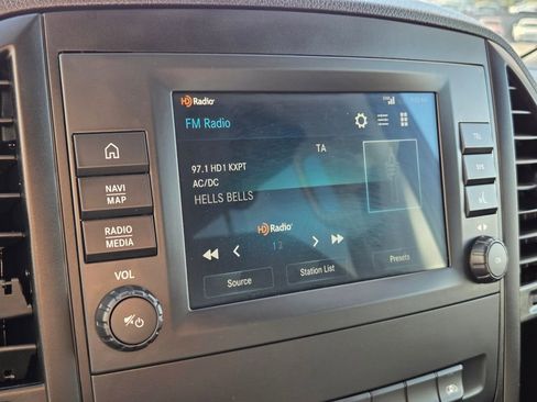 Used 2021 Mercedes-Benz Metris Passenger image 20