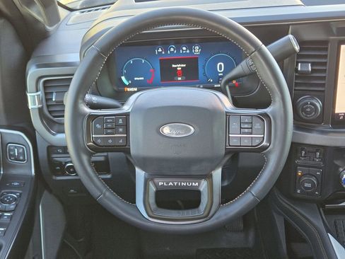 Used 2024 Ford F250 Platinum w/ FX4 Off-Road Package image 19