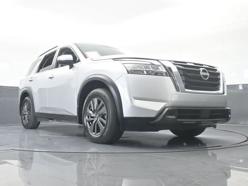 Used 2022 Nissan Pathfinder SV w/ SV Premium Package image 68