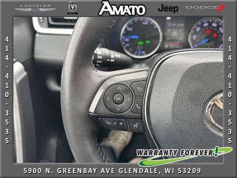 Used 2022 Toyota RAV4 XLE Premium image 23